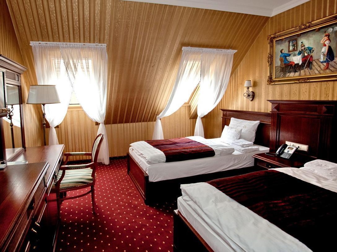 Hotel Debreţin Exterior foto